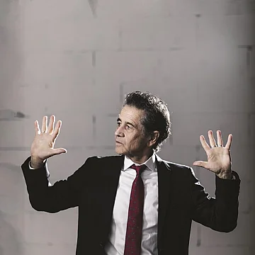 Steven Brown - (Tuxedomoon) in Concerto